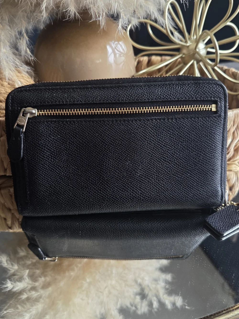 Coach New York Black Leather Accordion Wristlet Wallet Gold Hardware - Picture 6 of 17